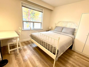 Private room with ensuite bathroom in Toronto
